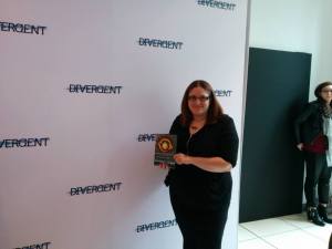 Divergent background